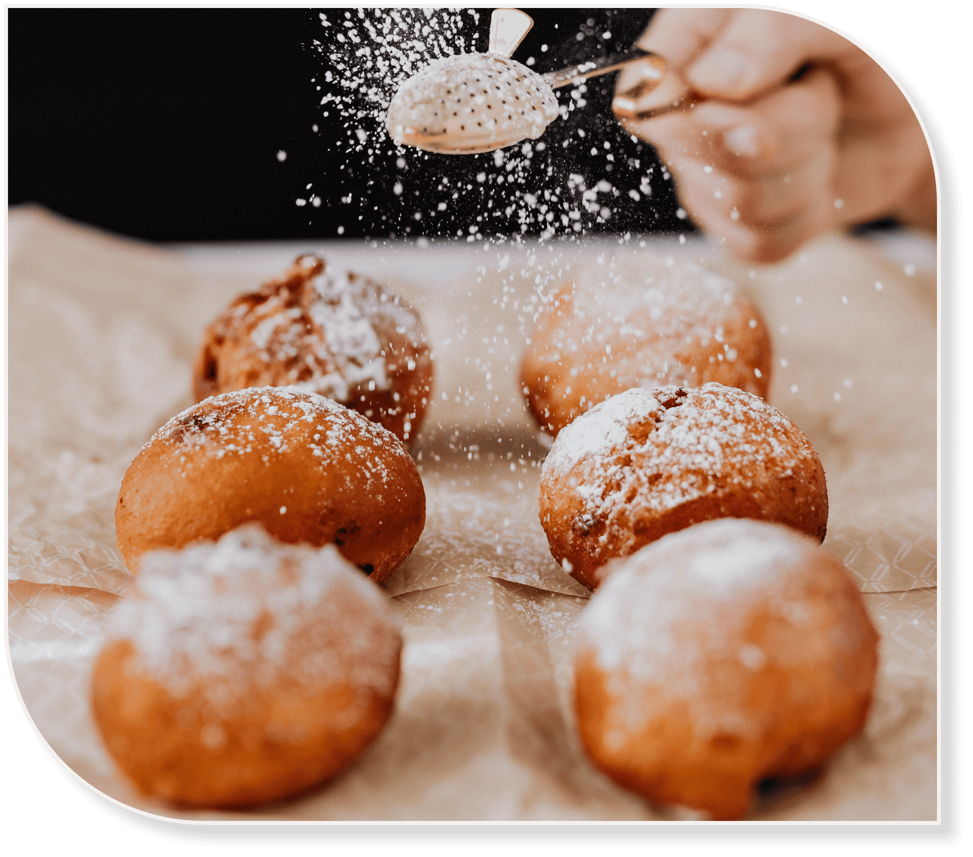 StockPhotography_PowdereSugarDessert